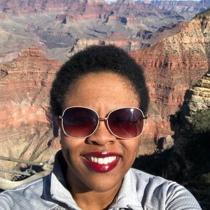 Meet your Posher, Angelica